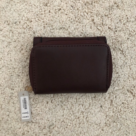 NEW Accessorize Dark Burgundy Small Wallet - Picture 2 of 5